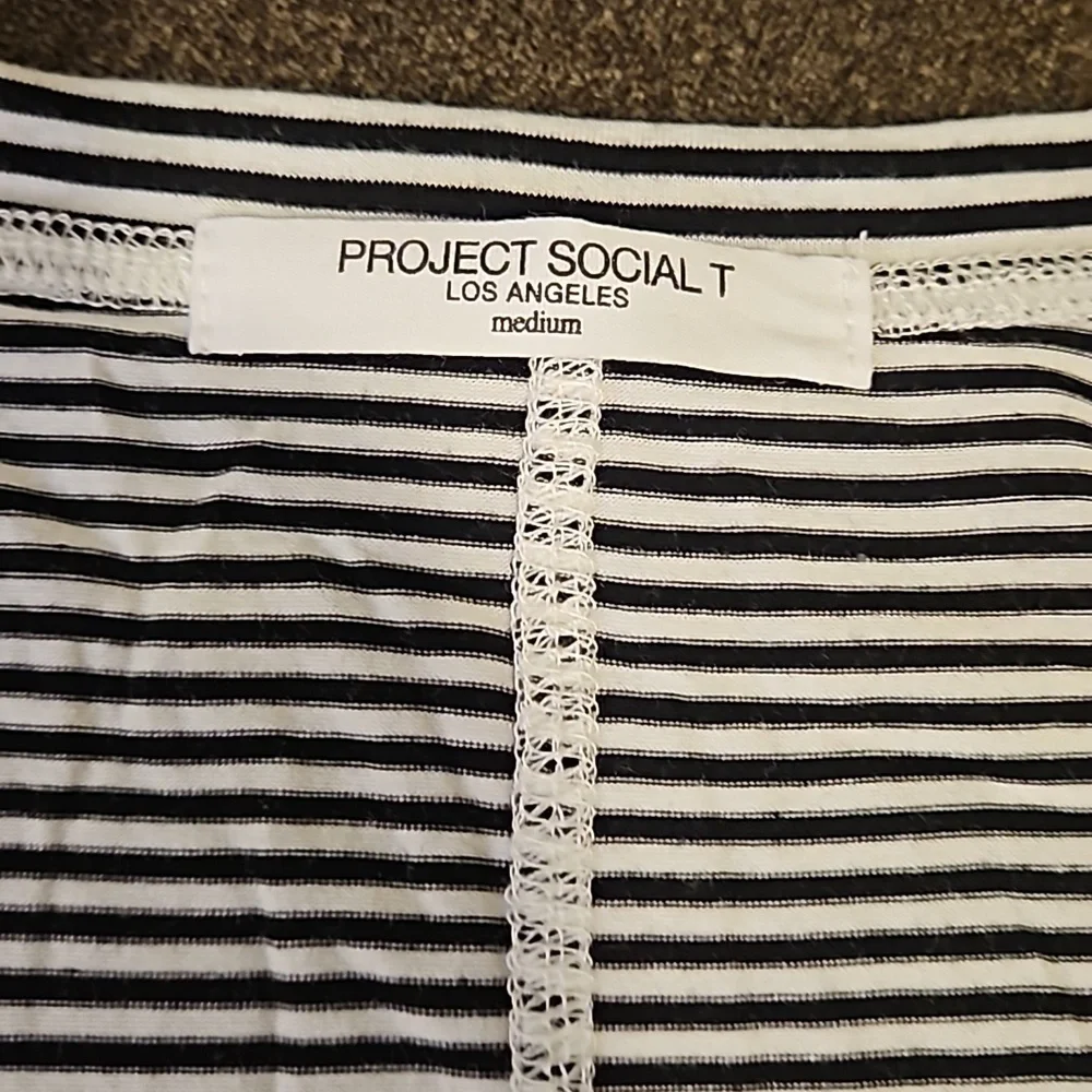 Project Social T top - Picture 3 of 4